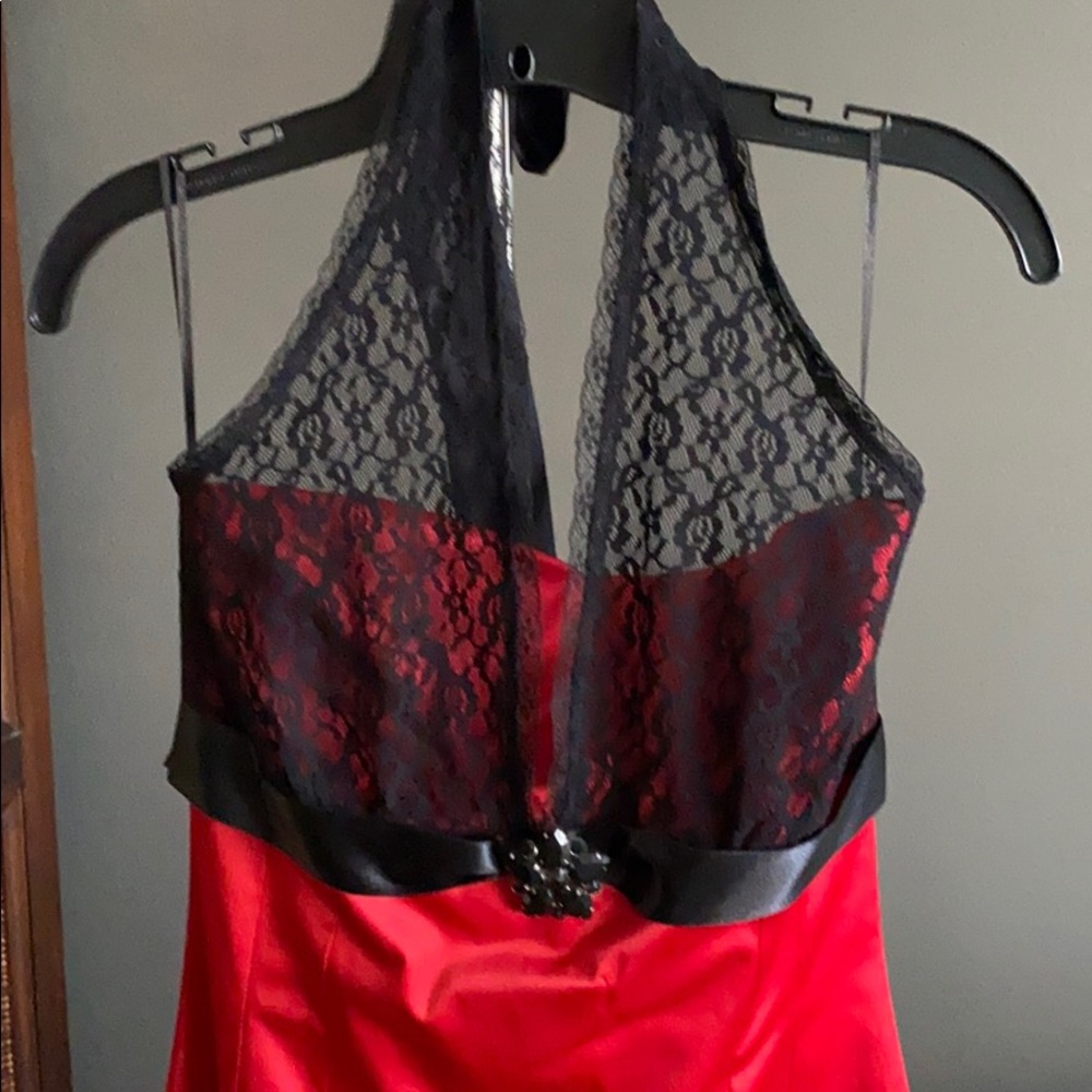Dress - Picture 2 of 4